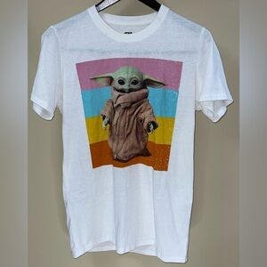 Disney Star Wars Grogu ~ Baby Yoda Star Wars T-Shirt ~ Size Medium